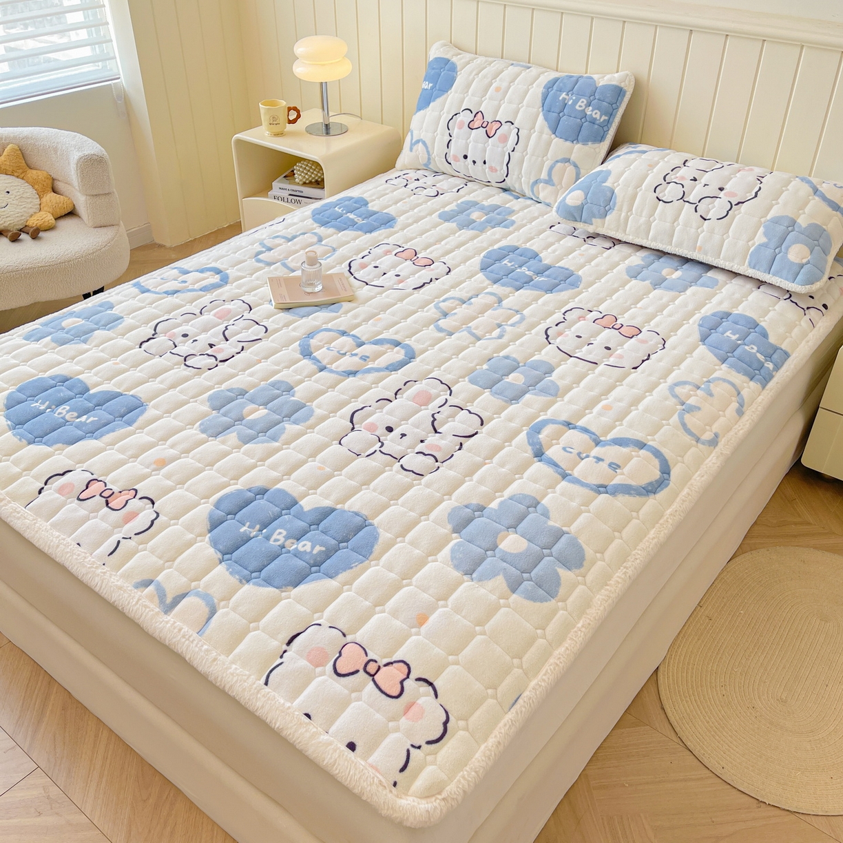 91家纺网 家纺一手货源 找家纺 LIFE.丽芙 2025秋冬新款牛奶绒加厚夹棉床垫床护垫单件印花卡通小清新床褥床垫子三件套 爱心小宠-蓝