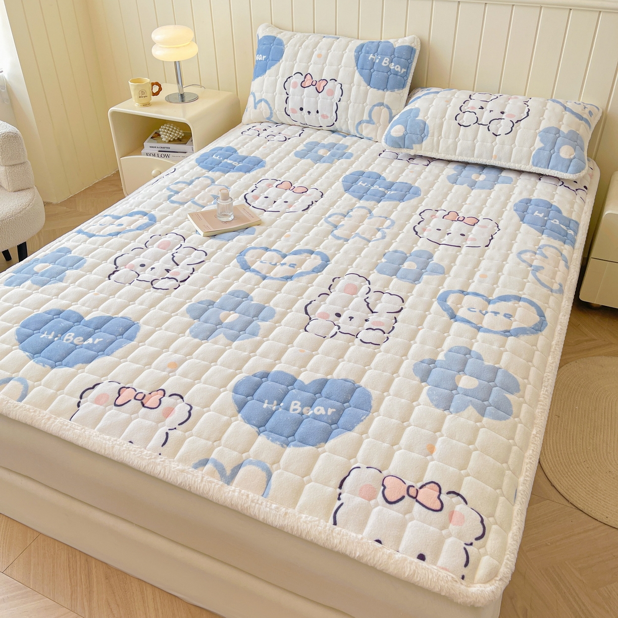 91家纺网 家纺一手货源 找家纺 LIFE.丽芙 2025秋冬新款牛奶绒加厚夹棉床垫床护垫单件印花卡通小清新床褥床垫子三件套 爱心小宠-蓝