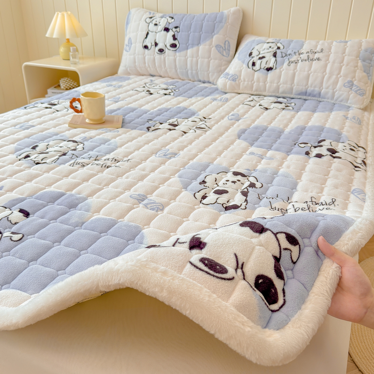 LIFE.丽芙 2025秋冬新款牛奶绒加厚夹棉床垫床护垫单件印花卡通小清新床褥床垫子三件套 幸运狗