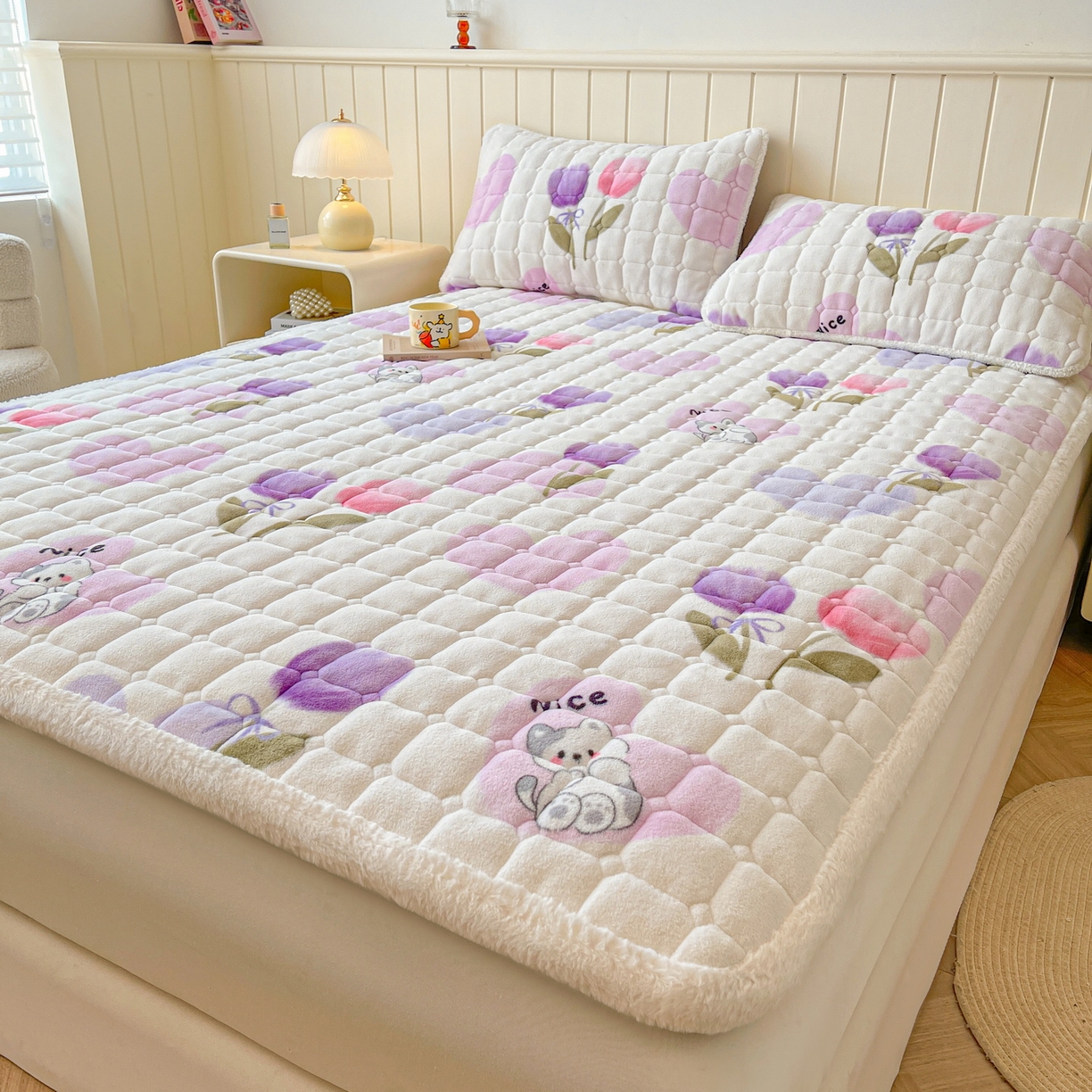 91家纺网 家纺一手货源 找家纺 LIFE.丽芙 2025秋冬新款牛奶绒加厚夹棉床垫床护垫单件印花卡通小清新床褥床垫子三件套 花语