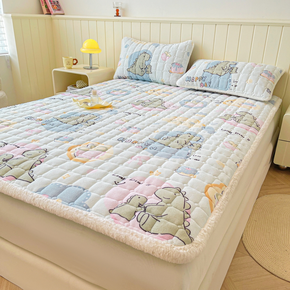 91家纺网 家纺一手货源 找家纺 LIFE.丽芙 2025秋冬新款牛奶绒加厚夹棉床垫床护垫单件印花卡通小清新床褥床垫子三件套 恐龙宝宝