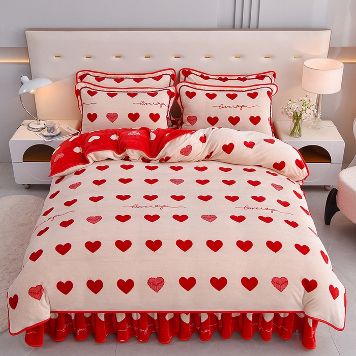 91家纺网 家纺一手货源 找家纺 赛丽雅 2025新款牛奶绒床裙四件套8-9斤法莱绒直播爆款日产2万套 红色爱心