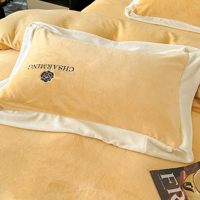 91家纺网 家纺一手货源 找家纺 畅畅家纺 2025新款冬季加厚牛奶绒刺绣加绒保暖四件套-山茶花系列 山茶花-姜黄色