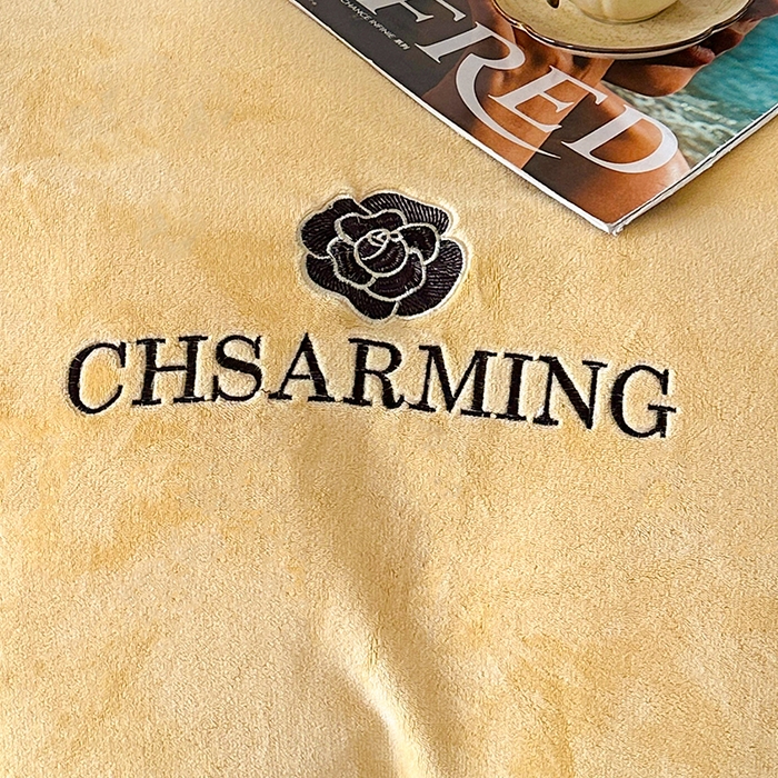 91家纺网 家纺一手货源 找家纺 畅畅家纺 2025新款冬季加厚牛奶绒刺绣加绒保暖四件套-山茶花系列 山茶花-姜黄色