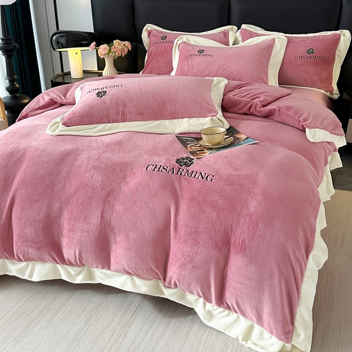 91家纺网 家纺一手货源 找家纺 畅畅家纺 2025新款冬季加厚牛奶绒刺绣加绒保暖四件套-山茶花系列 山茶花-豆沙色