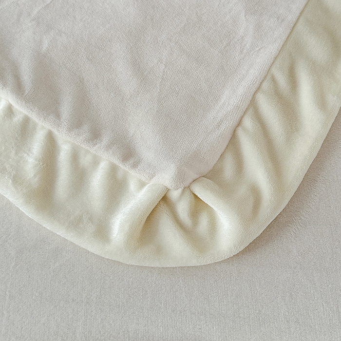 91家纺网 家纺一手货源 找家纺 畅畅家纺 2025新款冬季加厚牛奶绒刺绣加绒保暖四件套-山茶花系列 山茶花-奶油白