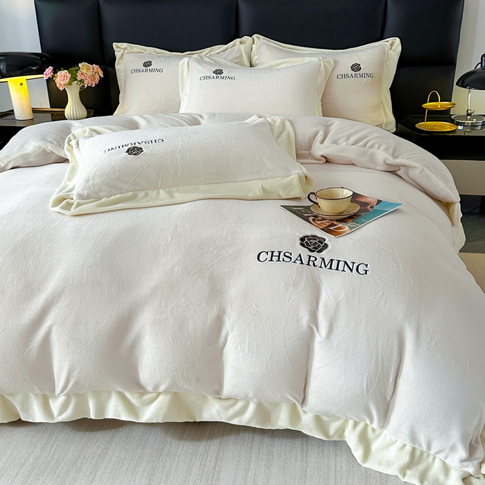 91家纺网 家纺一手货源 找家纺 畅畅家纺 2025新款冬季加厚牛奶绒刺绣加绒保暖四件套-山茶花系列 山茶花-奶油白