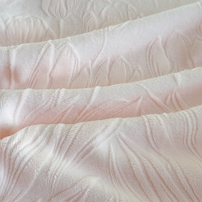 91家纺网 家纺一手货源 找家纺 畅畅家纺 2025新款高克重织带款冬季保暖牛奶绒雕花床单四件套 荷叶-粉白