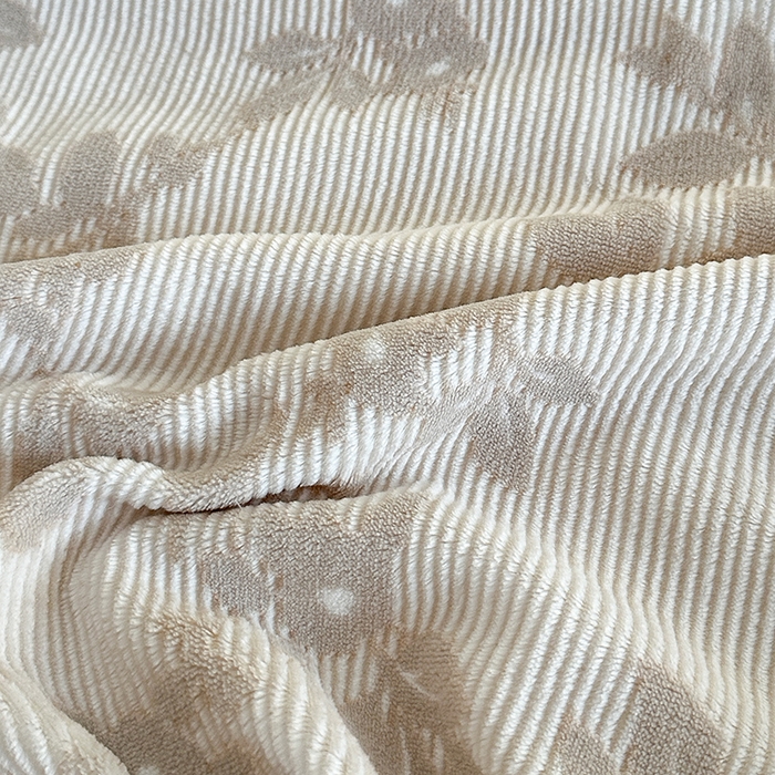 91家纺网 家纺一手货源 找家纺 畅畅家纺 2025新款高克重织带款冬季保暖牛奶绒雕花床单四件套 枫叶-咖