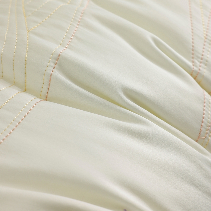 91家纺网 家纺一手货源 找家纺 锦鲤枕芯 2025新款A类母婴级蚕丝蛋白多倍养肤枕芯酒店护颈抗菌防螨枕头 米色 600g【低枕】