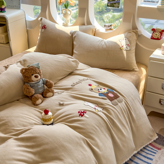 91家纺网 家纺一手货源 找家纺 （总）席世家 2025新款230g全工艺牛奶绒毛球毛巾绣四件套