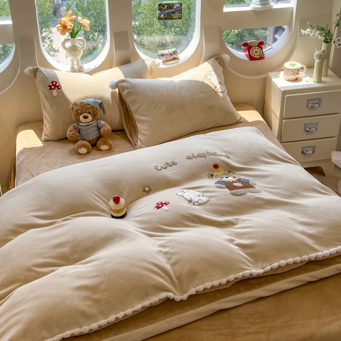 91家纺网 家纺一手货源 找家纺 （总）席世家 2025新款230g全工艺牛奶绒毛球毛巾绣四件套