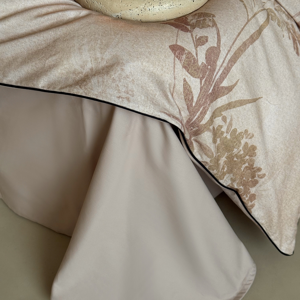 91家纺网 家纺一手货源 找家纺 （总）鹿班家居 2025新款秋冬款100S全棉磨毛数码印花系列四件套-千里烟波（标准会员-20元）