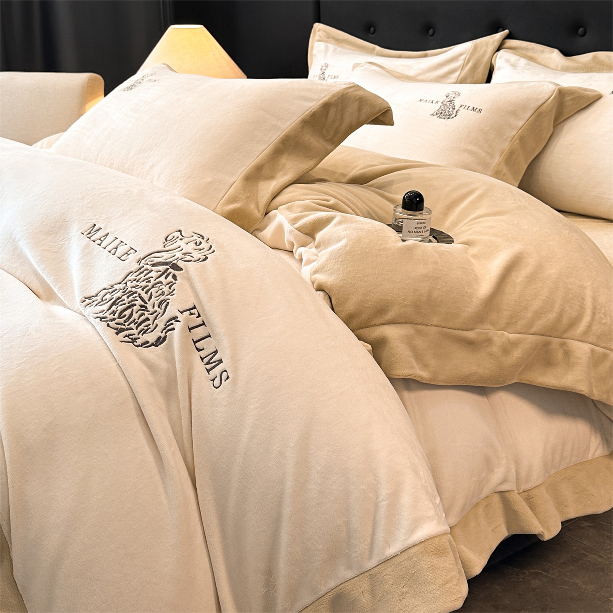 91家纺网 家纺一手货源 找家纺 （总）笙意家纺 2025新款A类牛奶绒加厚卡通刺绣四件套-旺仔