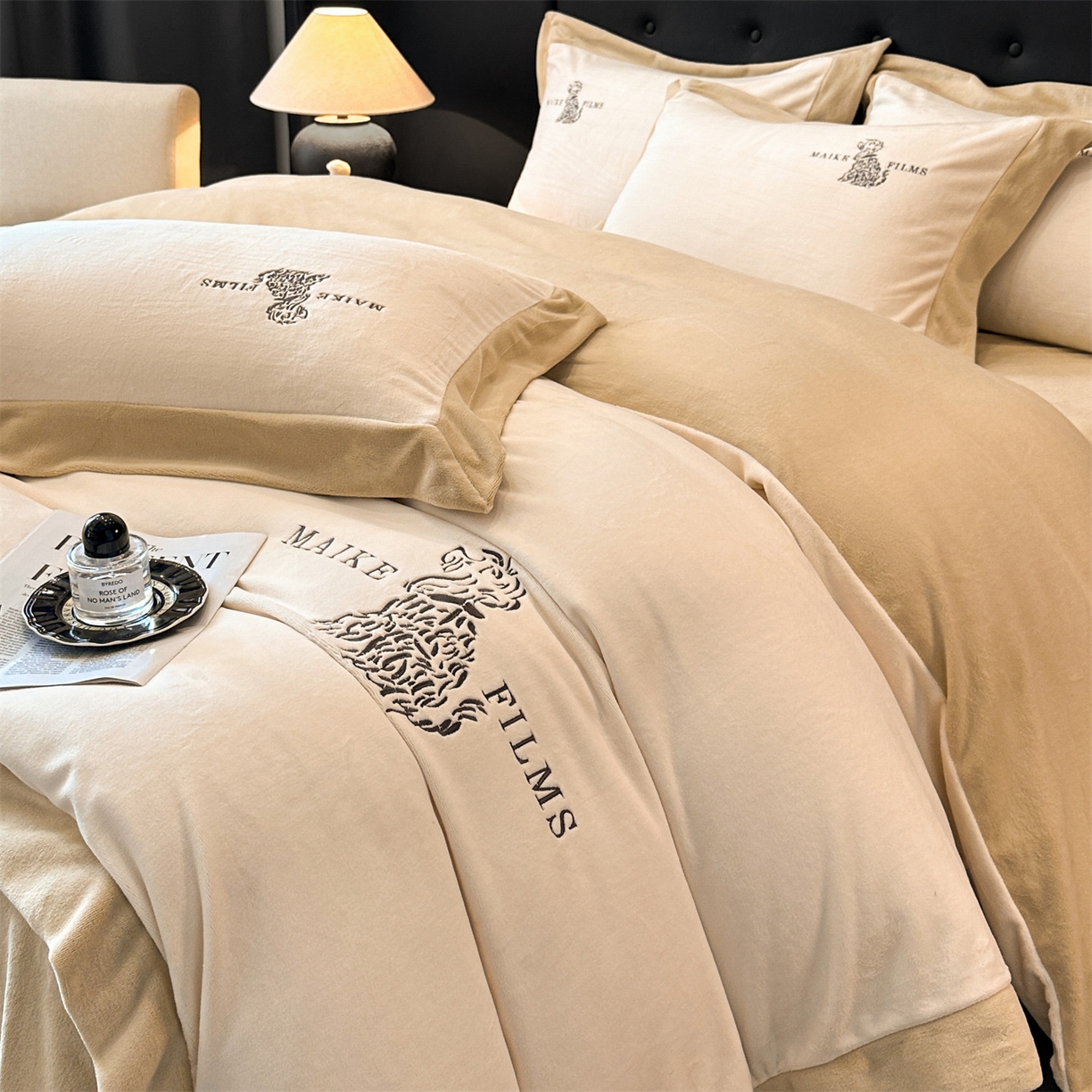 91家纺网 家纺一手货源 找家纺 （总）笙意家纺 2025新款A类牛奶绒加厚卡通刺绣四件套-旺仔