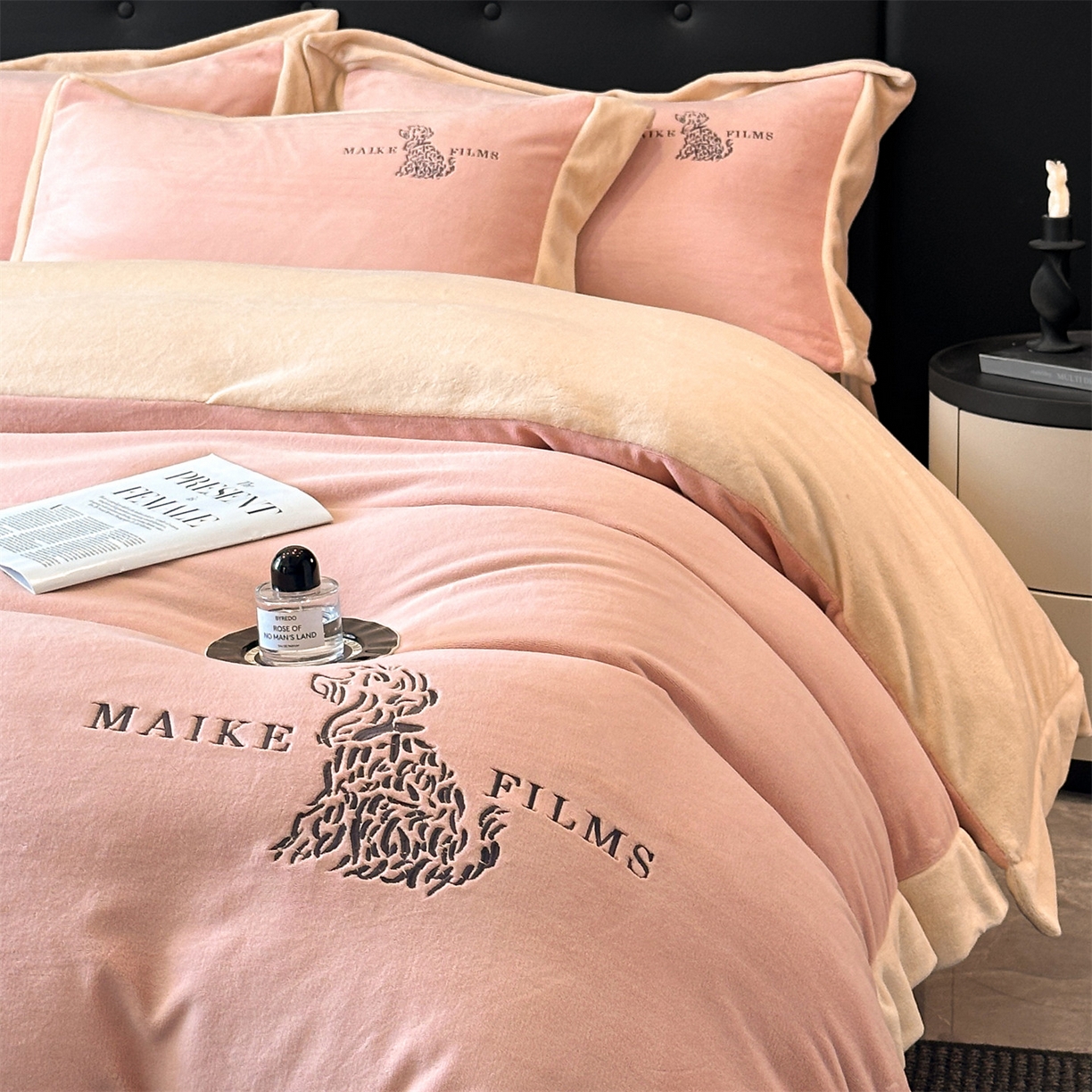 91家纺网 家纺一手货源 找家纺 笙意家纺 2025新款A类牛奶绒加厚卡通刺绣四件套-旺仔 旺仔-可可粉+香槟