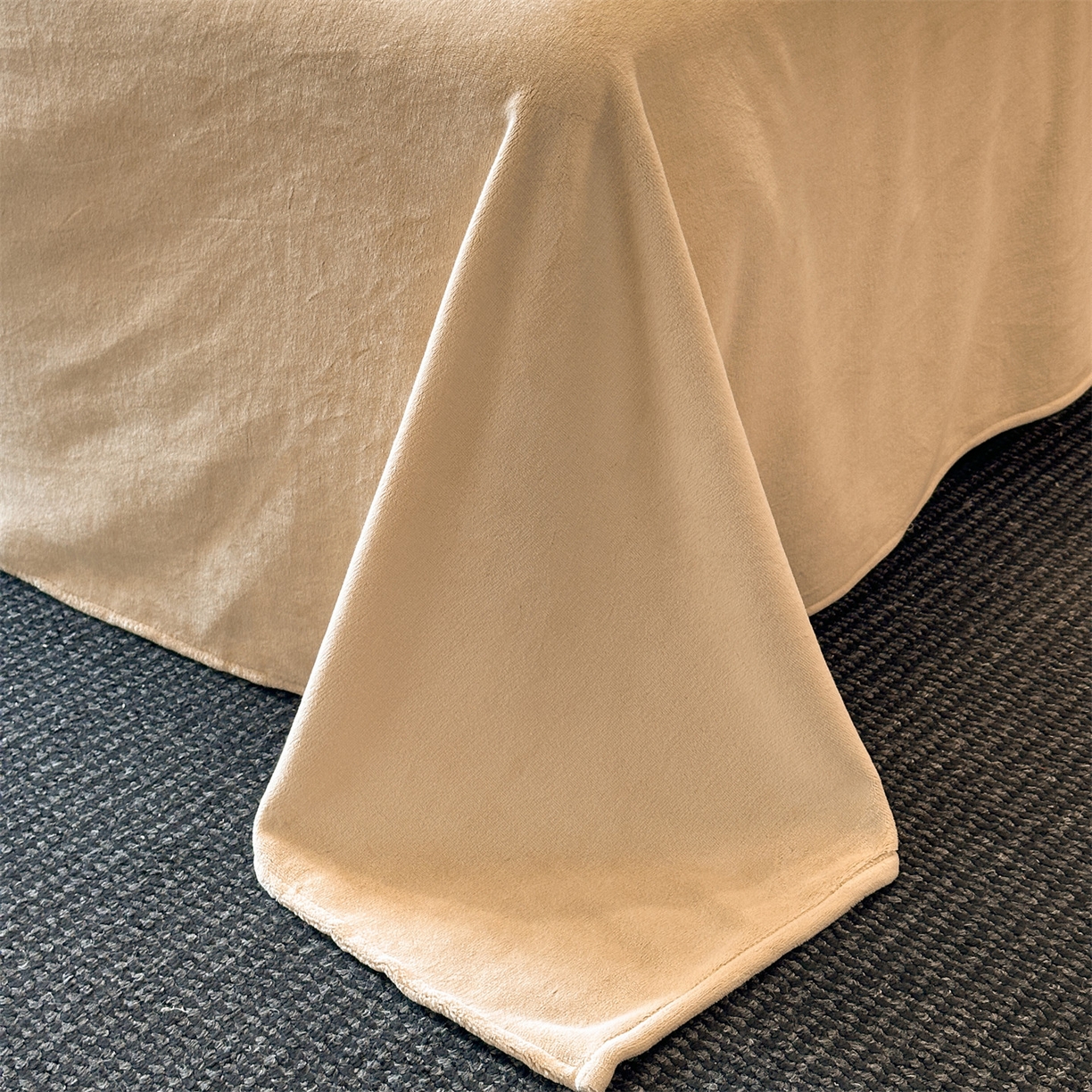 91家纺网 家纺一手货源 找家纺 笙意家纺 2025新款A类牛奶绒加厚卡通刺绣四件套-旺仔 旺仔-可可粉+香槟