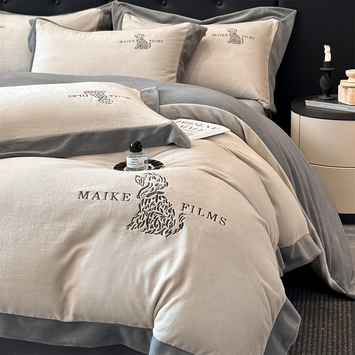 91家纺网 家纺一手货源 找家纺 笙意家纺 2025新款A类牛奶绒加厚卡通刺绣四件套-旺仔 旺仔-山灰+中灰