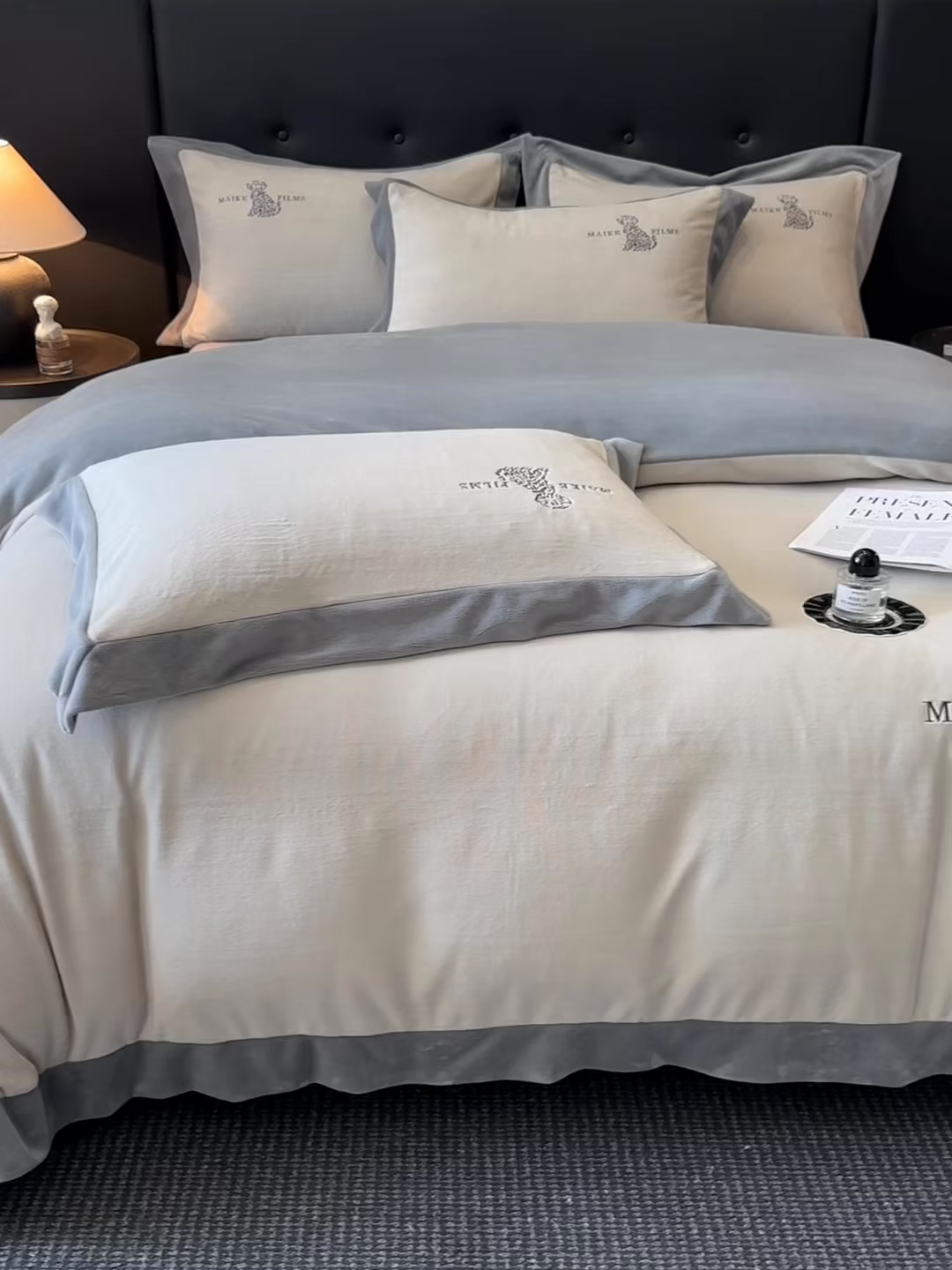 91家纺网 家纺一手货源 找家纺 笙意家纺 2025新款A类牛奶绒加厚卡通刺绣四件套-旺仔 旺仔-山灰+中灰