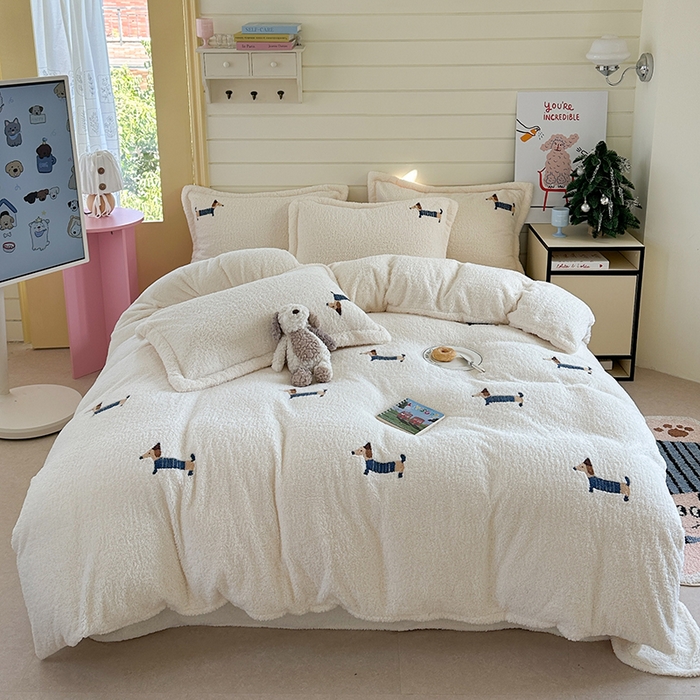 91家纺网 家纺一手货源 找家纺 （总）萝莉家纺 2025新款加厚泰迪绒毛巾绣四件套