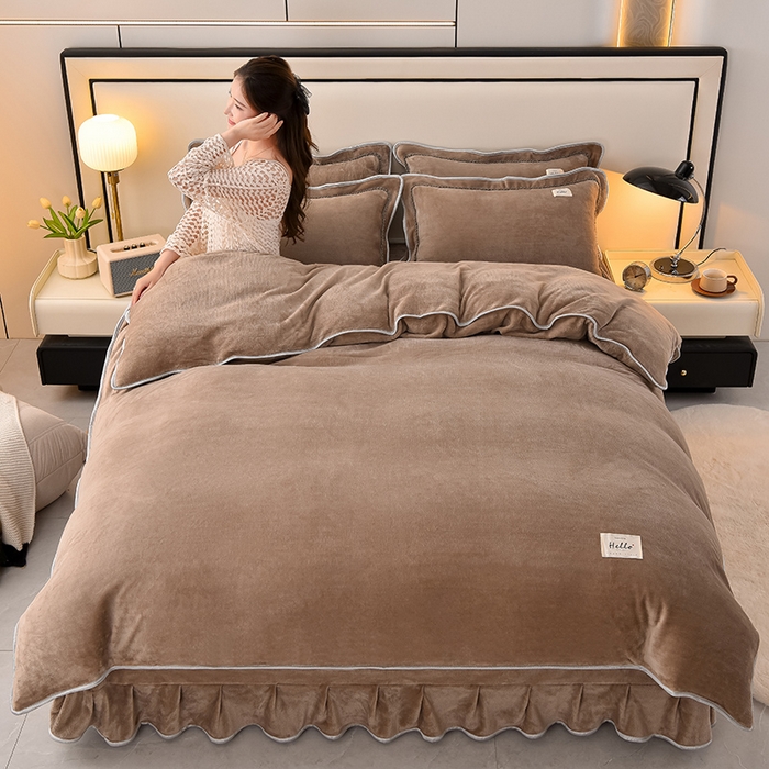 91家纺网 家纺一手货源 找家纺 （总）董成龙2025新款床裙款230克A类全消光婴儿级纯色牛奶绒四件套