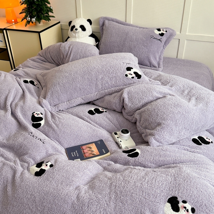 91家纺网 家纺一手货源 找家纺 萝莉家纺 2025新款加厚泰迪绒毛巾绣四件套 熊猫紫