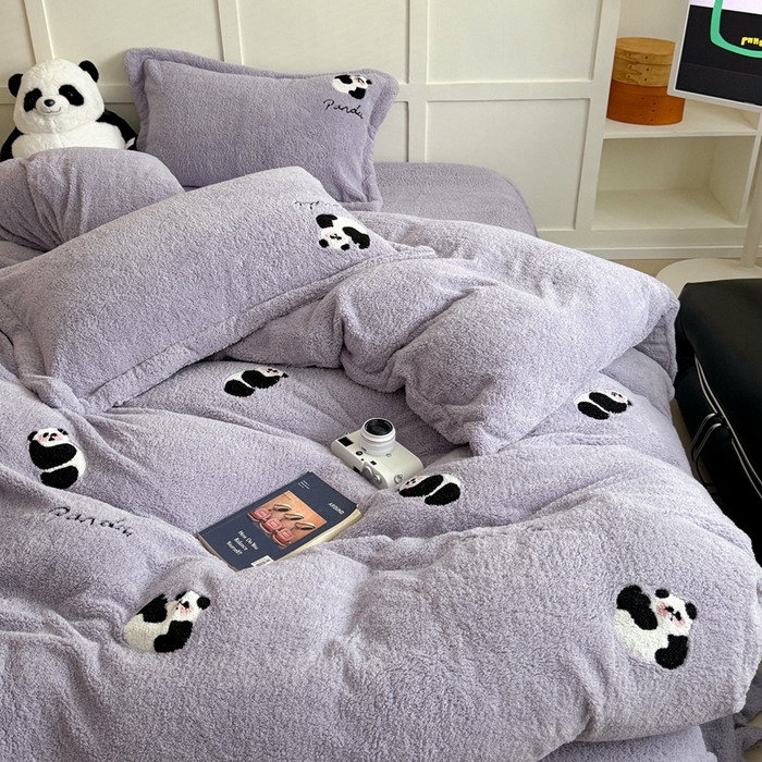 91家纺网 家纺一手货源 找家纺 萝莉家纺 2025新款加厚泰迪绒毛巾绣四件套 熊猫紫