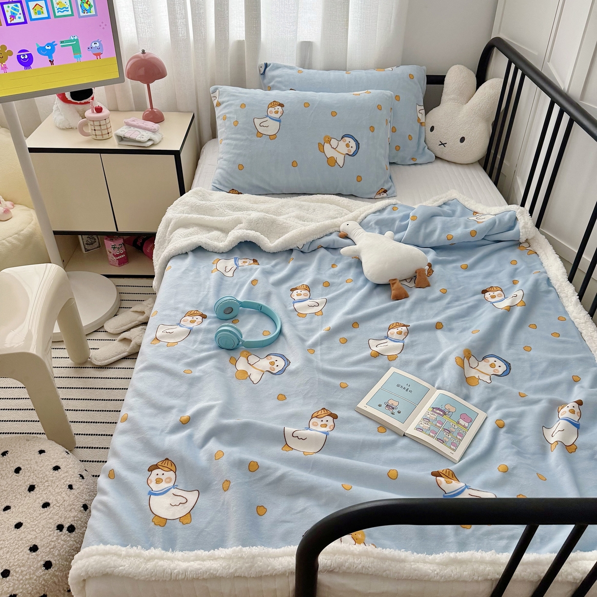 91家纺网 家纺一手货源 找家纺 （总）大元 2025新款ins加厚小清新牛奶绒羊羔绒毛毯午睡毯沙发盖毯