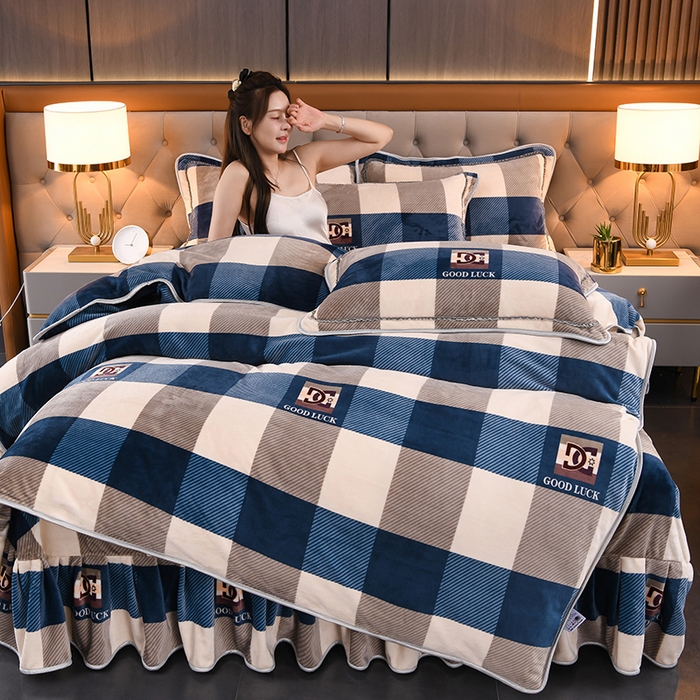 91家纺网 家纺一手货源 找家纺 赛丽雅 2025新款牛奶绒床裙四件套8-9斤法莱绒直播爆款日产2万套 蓝大格