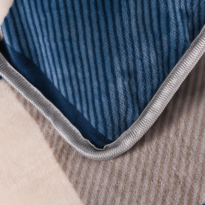 91家纺网 家纺一手货源 找家纺 赛丽雅 2025新款牛奶绒床裙四件套8-9斤法莱绒直播爆款日产2万套 蓝大格