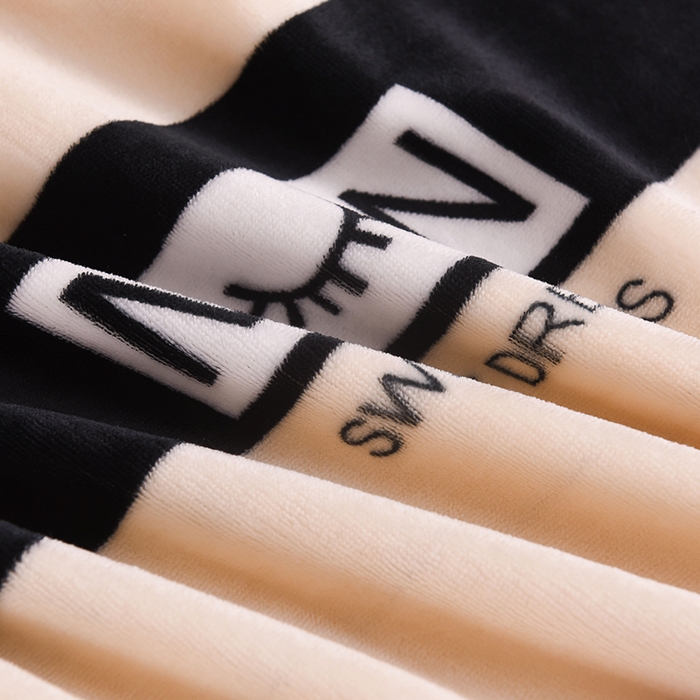 91家纺网 家纺一手货源 找家纺 赛丽雅 2025新款牛奶绒床裙四件套8-9斤法莱绒直播爆款日产2万套 裸婚时代