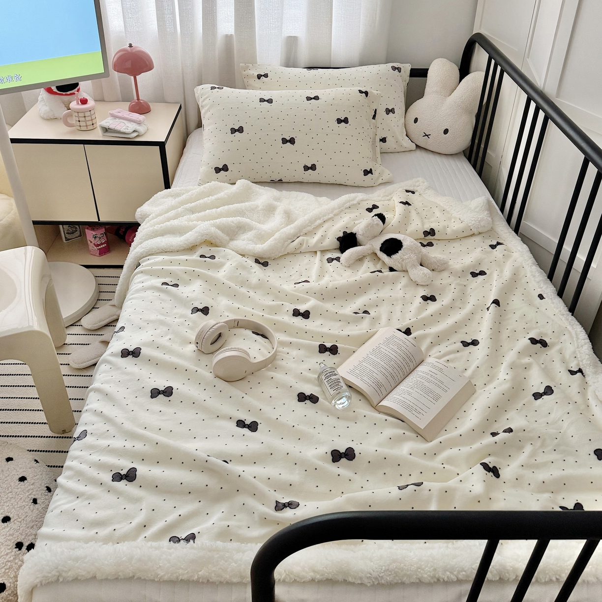 大元 2025新款ins加厚小清新牛奶绒羊羔绒毛毯午睡毯沙发盖毯 波点蝴蝶结