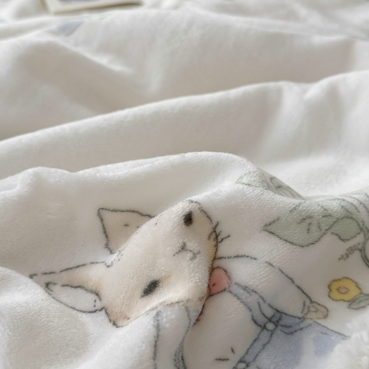 91家纺网 家纺一手货源 找家纺 大元 2025新款ins加厚小清新牛奶绒羊羔绒毛毯午睡毯沙发盖毯 花丛兔