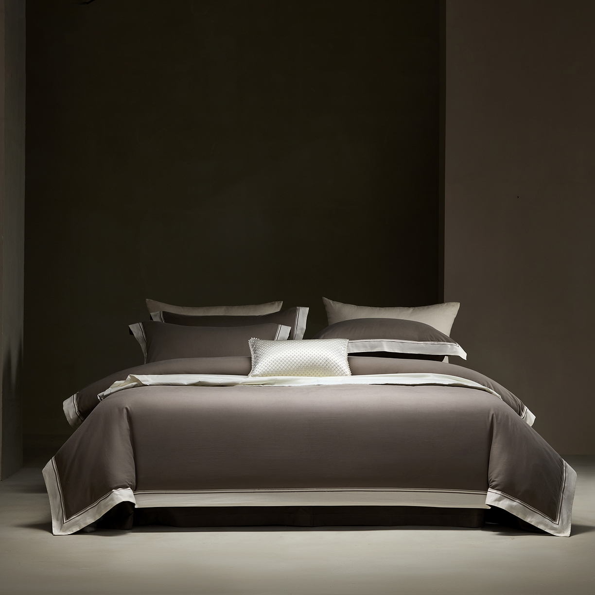 佳汐蓝家纺 2025新款100支全棉色织提花臻棉绣花四件套-利雅系列 利雅-灰咖