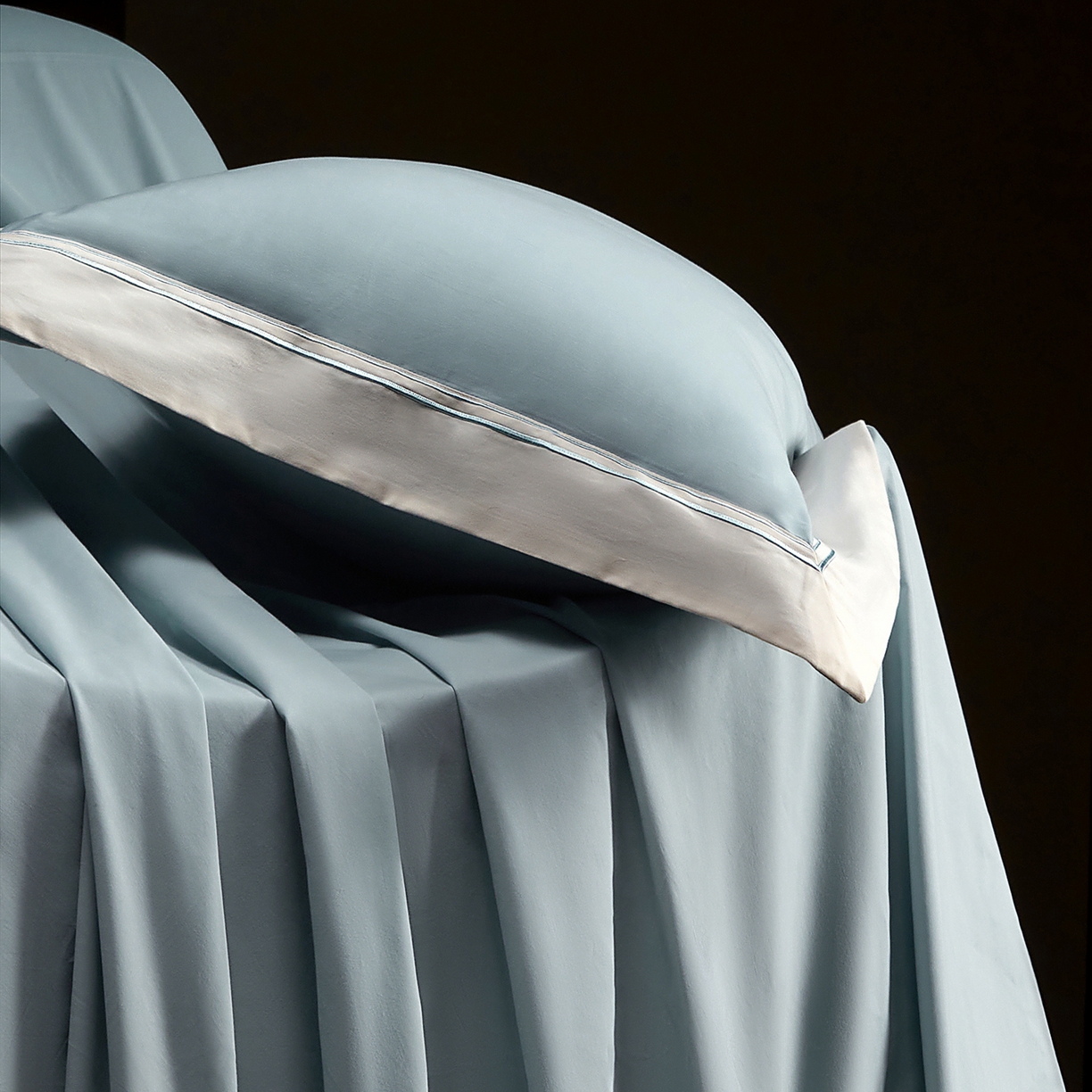 91家纺网 家纺一手货源 找家纺 佳汐蓝家纺 2025新款100支全棉色织提花臻棉绣花四件套-利雅系列 利雅-莫奈蓝