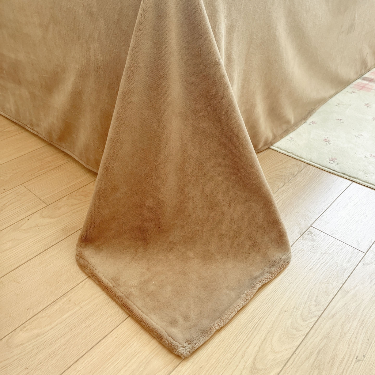 91家纺网 家纺一手货源 找家纺 （总）沐慕 2025新款200克牛奶绒贴布绣四件套