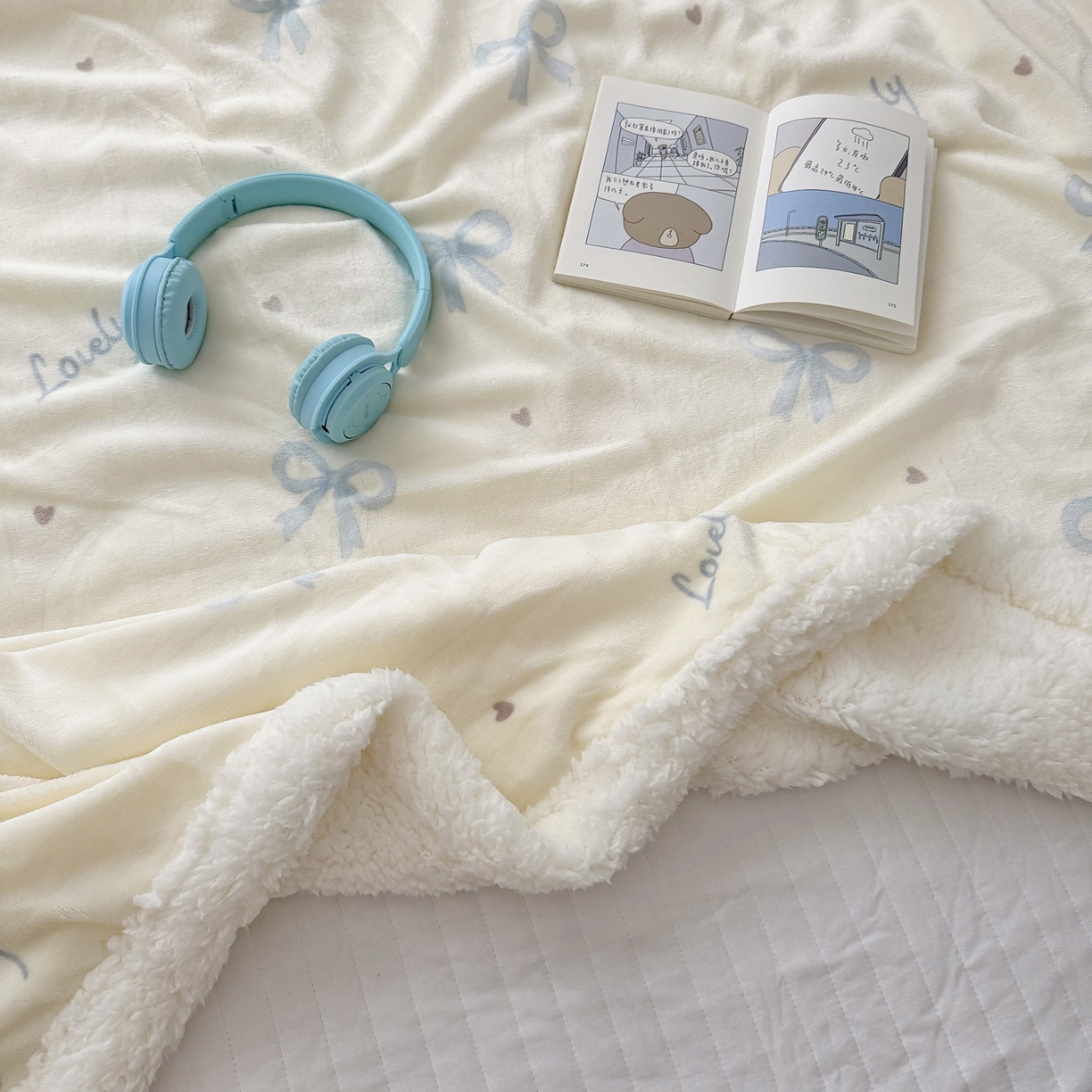 91家纺网 家纺一手货源 找家纺 大元 2025新款ins加厚小清新牛奶绒羊羔绒毛毯午睡毯沙发盖毯 蓝色蝴蝶结