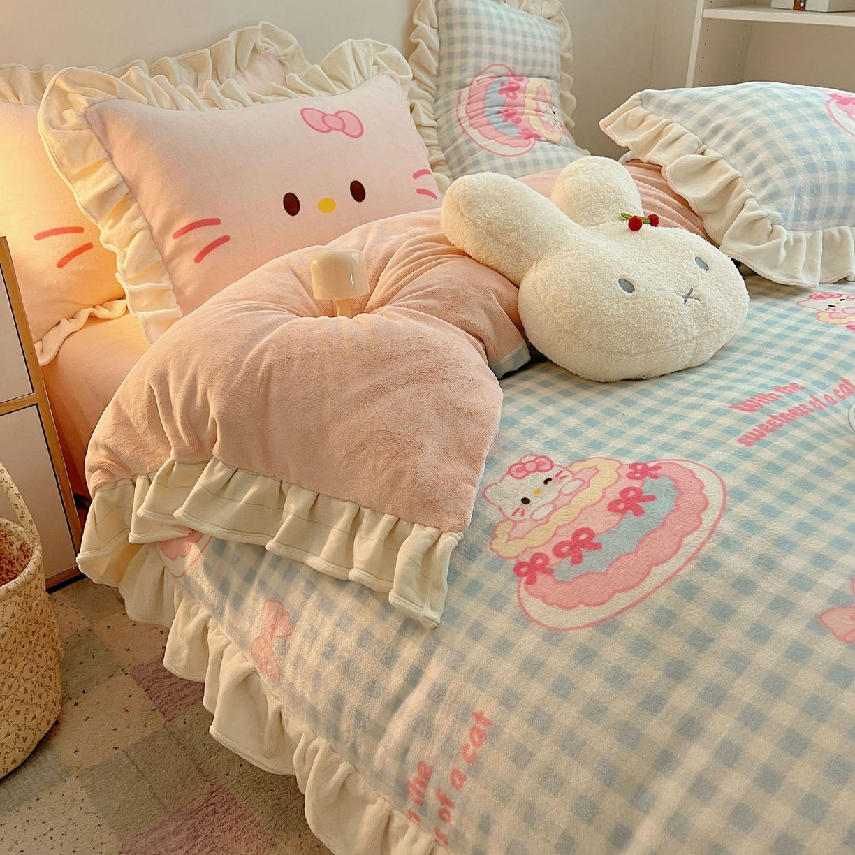 91家纺网 家纺一手货源 找家纺 （总）沐慕 2025新款高克重花边款牛奶绒四件套