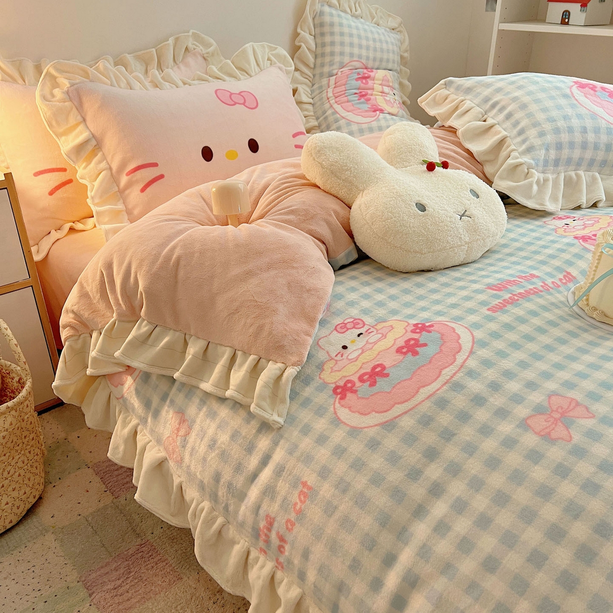 91家纺网 家纺一手货源 找家纺 （总）沐慕 2025新款高克重花边款牛奶绒四件套