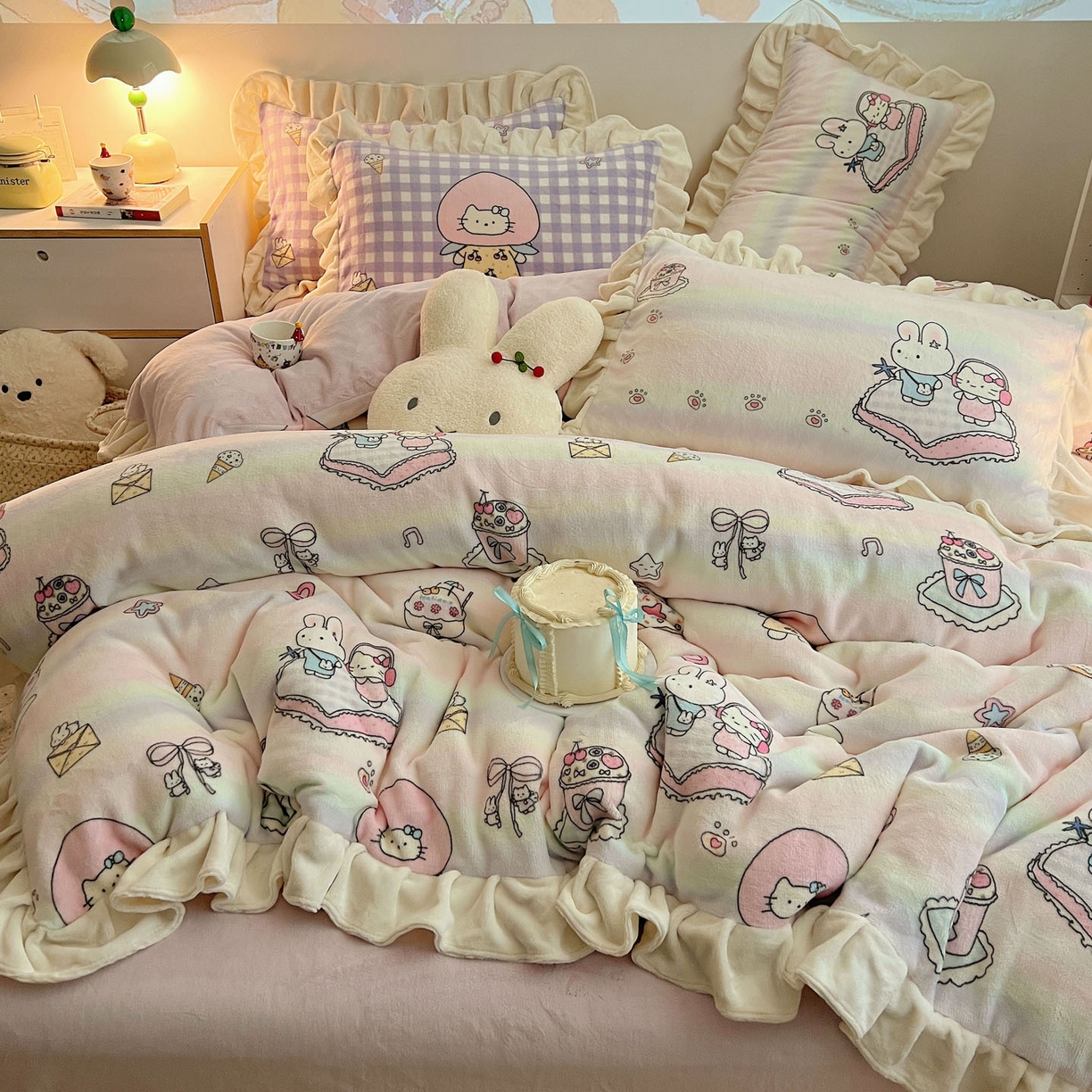 91家纺网 家纺一手货源 找家纺 （总）沐慕 2025新款高克重花边款牛奶绒四件套