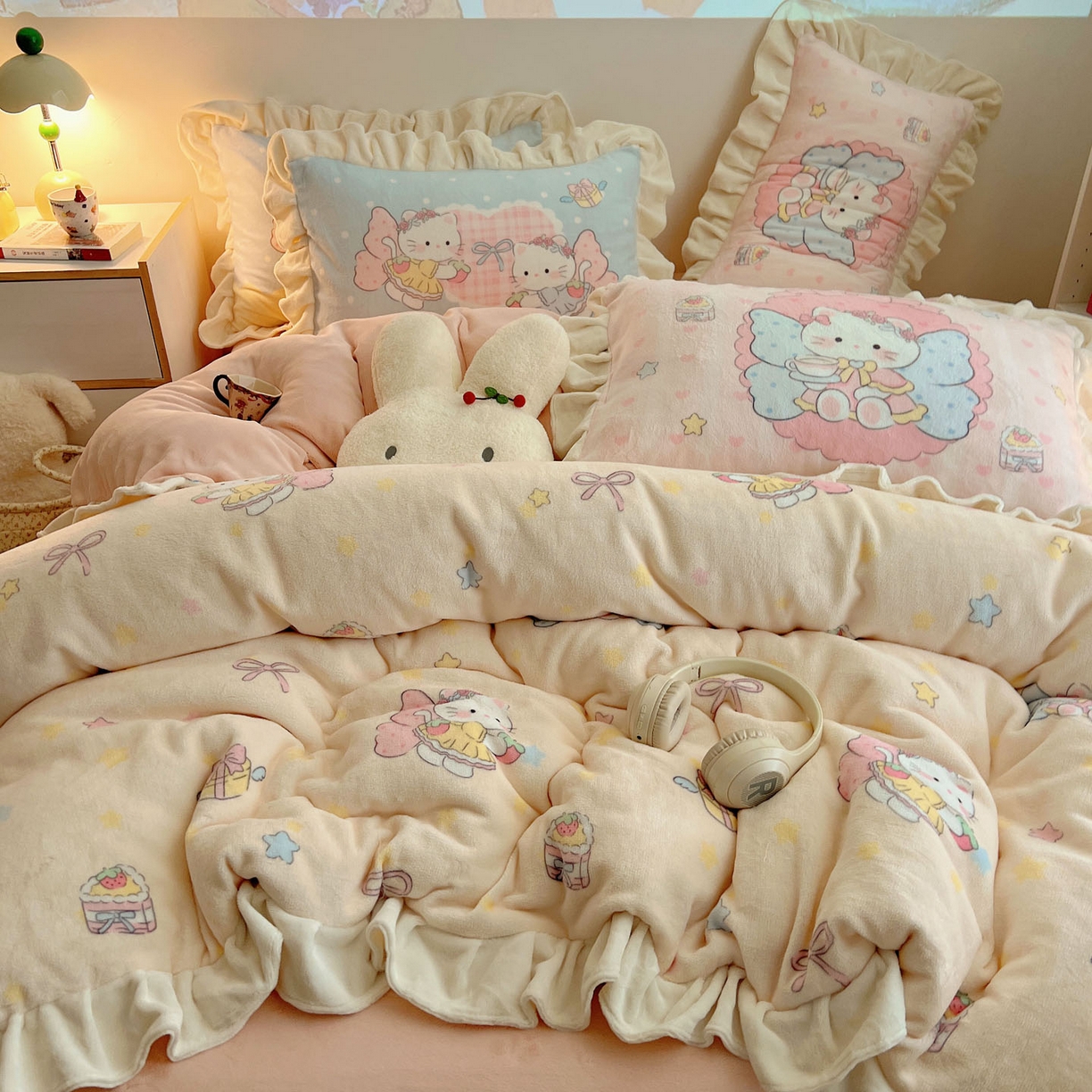 91家纺网 家纺一手货源 找家纺 （总）沐慕 2025新款高克重花边款牛奶绒四件套