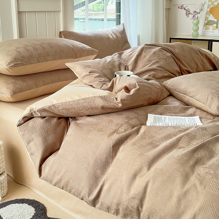 91家纺网 家纺一手货源 找家纺 菡宝 2025新款全棉纯棉色织小提花四件套支持定制定做尺寸 暴力熊卡其