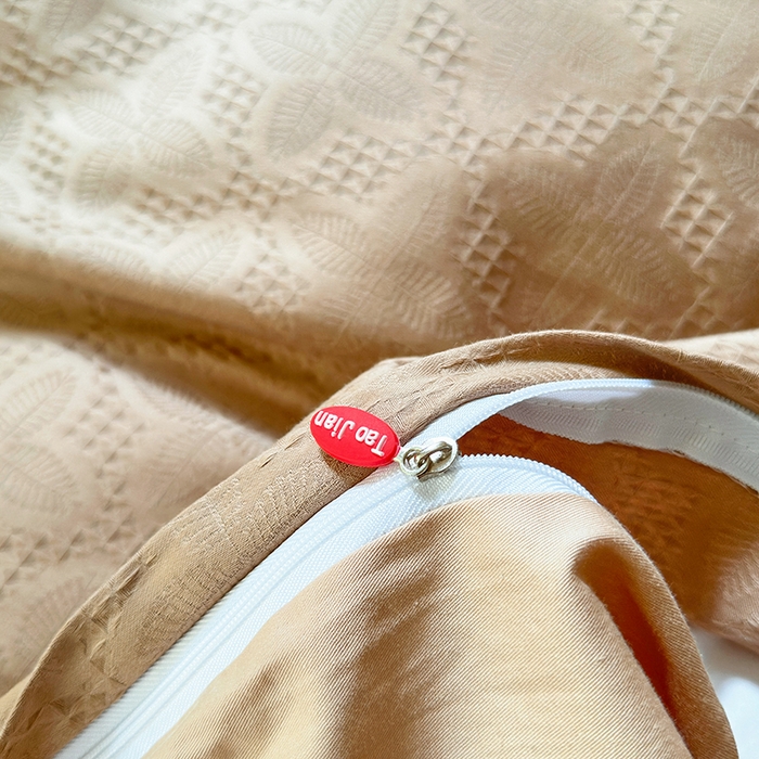 91家纺网 家纺一手货源 找家纺 菡宝 2025新款全棉纯棉色织小提花四件套支持定制定做尺寸 四叶草卡其