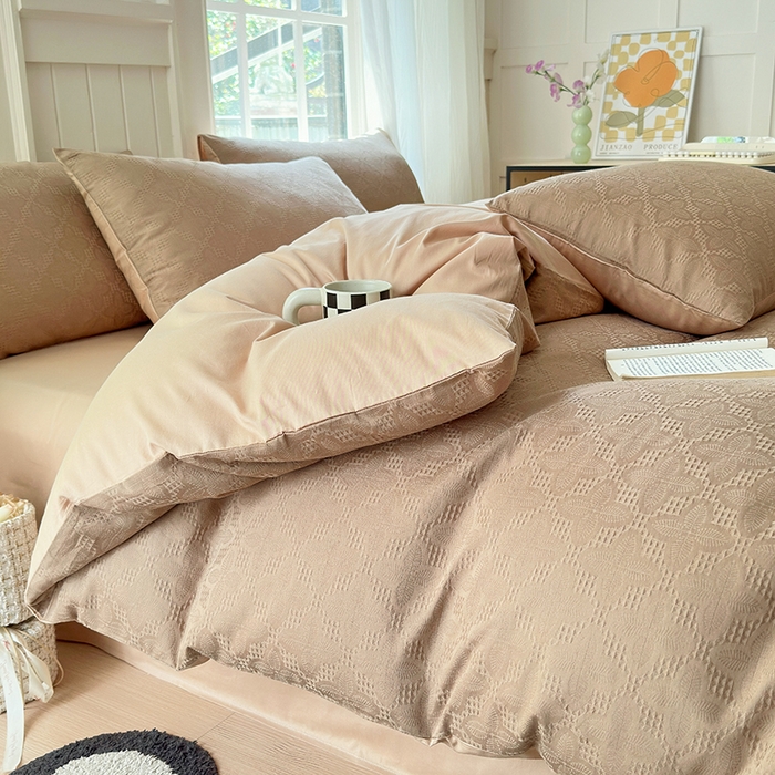 91家纺网 家纺一手货源 找家纺 菡宝 2025新款全棉纯棉色织小提花四件套支持定制定做尺寸 四叶草卡其