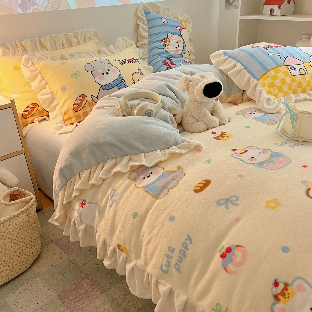 91家纺网 家纺一手货源 找家纺 沐慕 2025新款高克重花边款牛奶绒四件套 花边-哈宁小狗