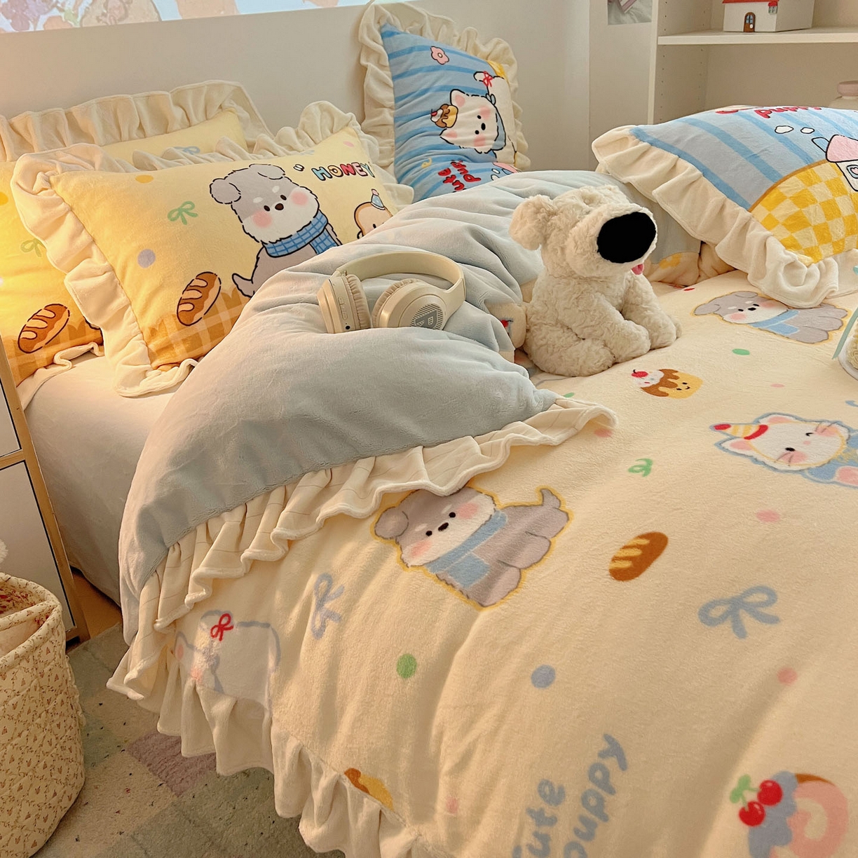 91家纺网 家纺一手货源 找家纺 沐慕 2025新款高克重花边款牛奶绒四件套 花边-哈宁小狗