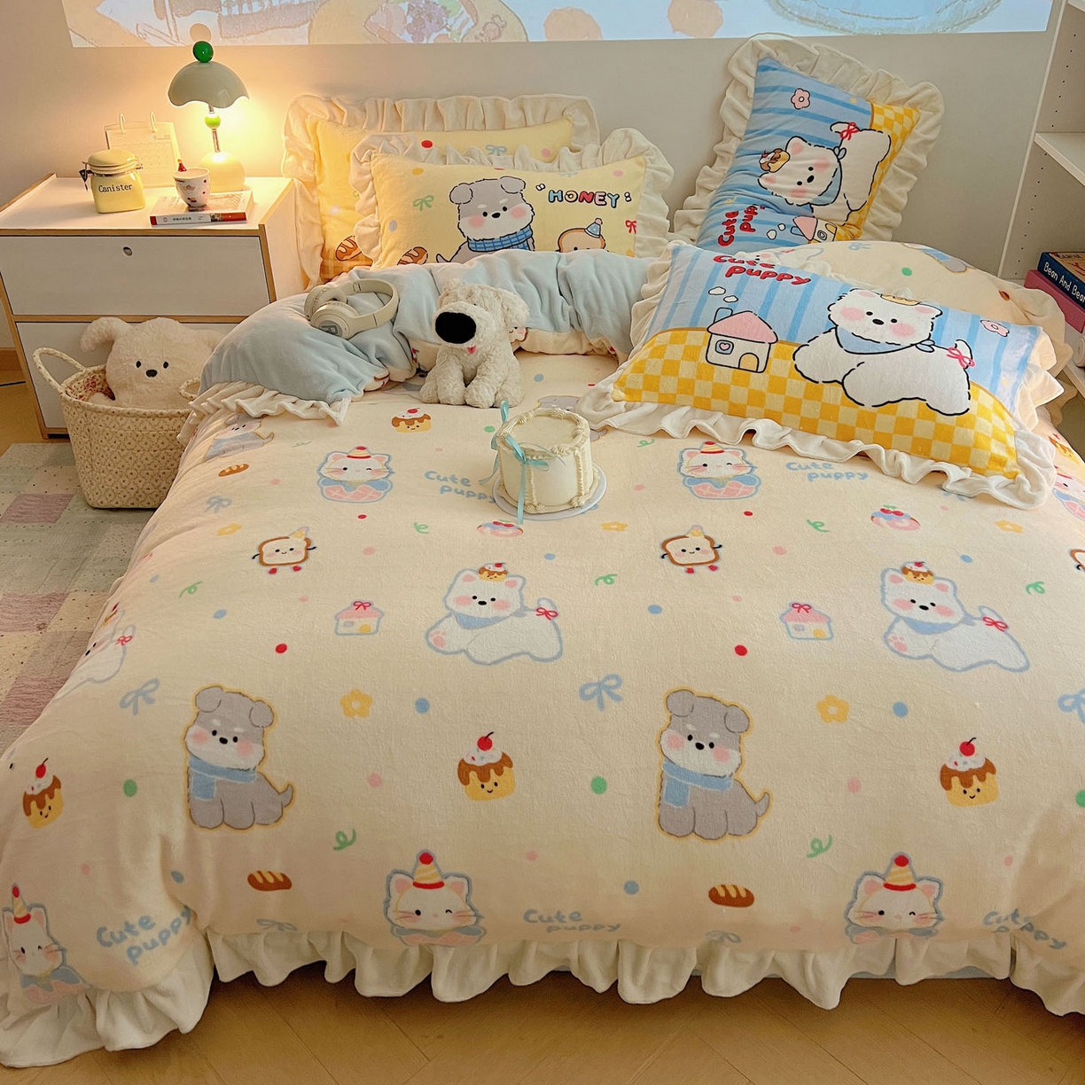 91家纺网 家纺一手货源 找家纺 沐慕 2025新款高克重花边款牛奶绒四件套 花边-哈宁小狗