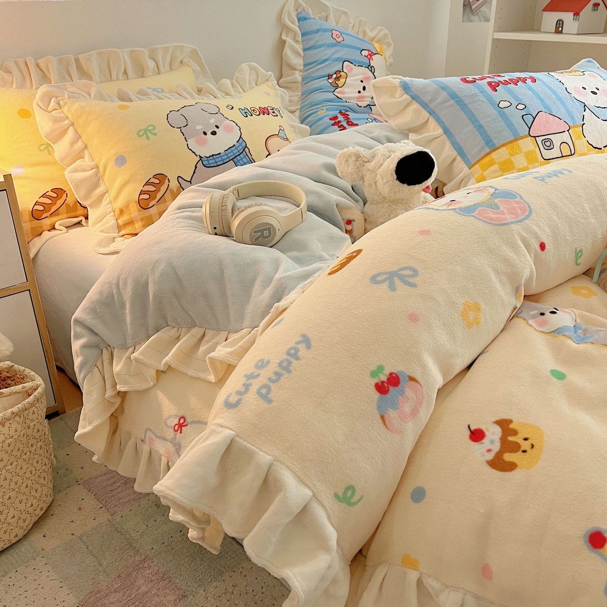 91家纺网 家纺一手货源 找家纺 沐慕 2025新款高克重花边款牛奶绒四件套 花边-哈宁小狗