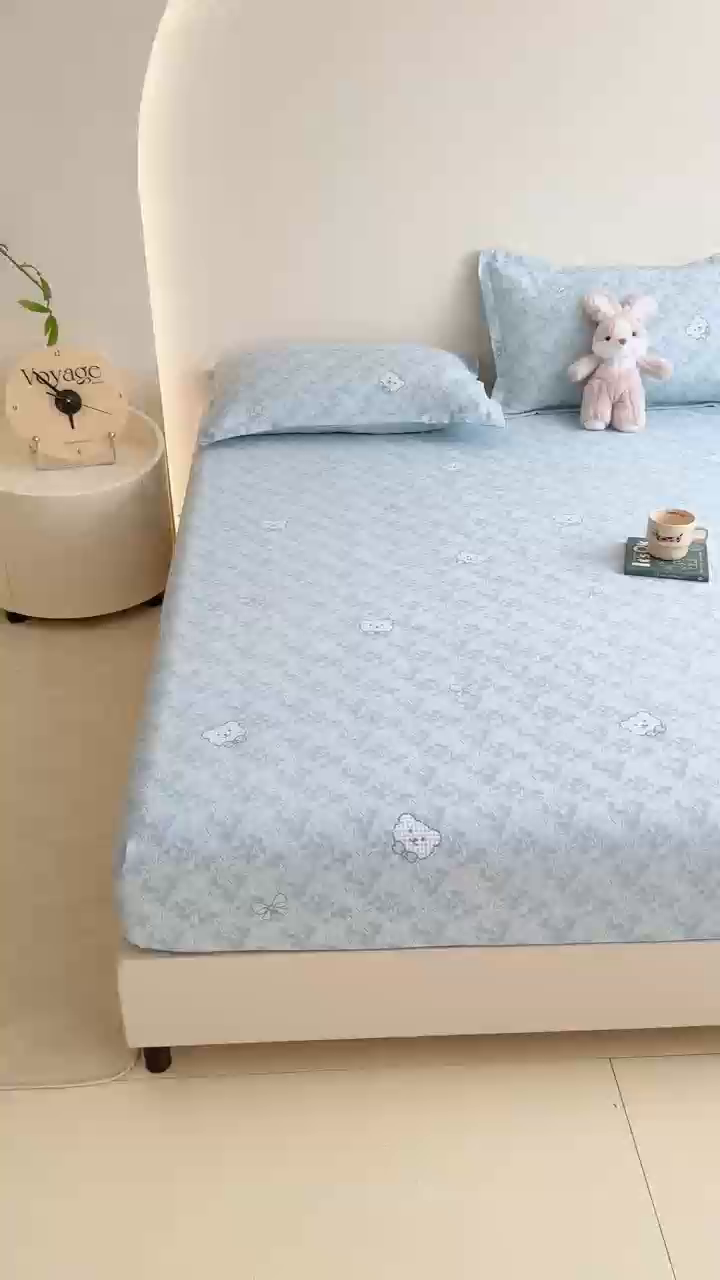 91家纺网 家纺一手货源 找家纺 梦舒阳 2025新款磨毛植物羊绒单床笠三件套单品床笠 小熊日记