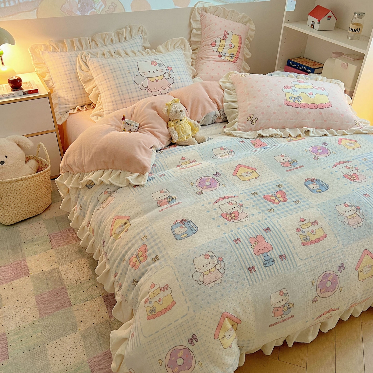 91家纺网 家纺一手货源 找家纺 沐慕 2025新款高克重花边款牛奶绒四件套 花边-蓝块猫咪酱